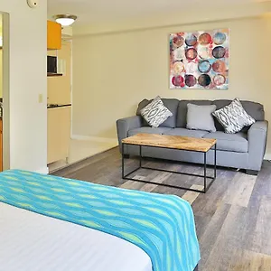 https://studio-in-the-aloha-surf-6th-floor.hotelsinhawaii.org